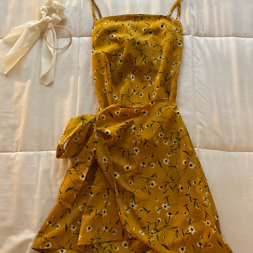 Floral yellow mini dress
